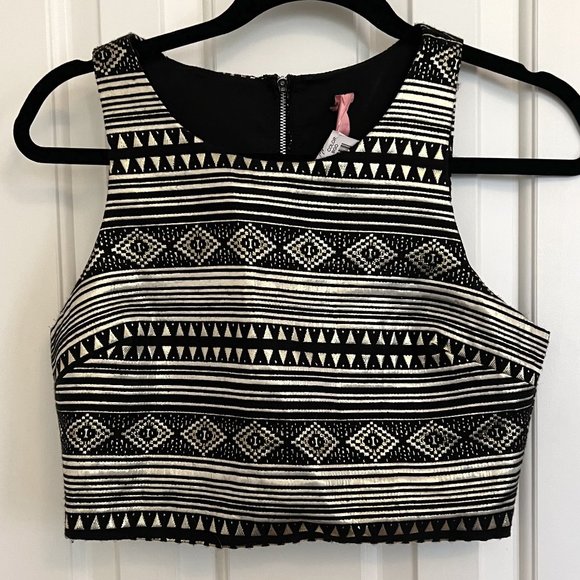 Metallic Gold & Black Aztec Pattern Crop Top - NWT - Picture 2 of 5